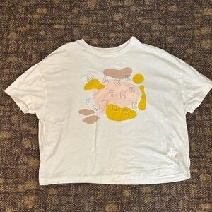 Universal Thread Tee